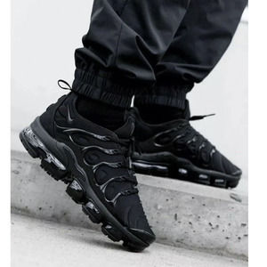 Nike Air VaporMax Plus "Black" Sneakers Size 9.5